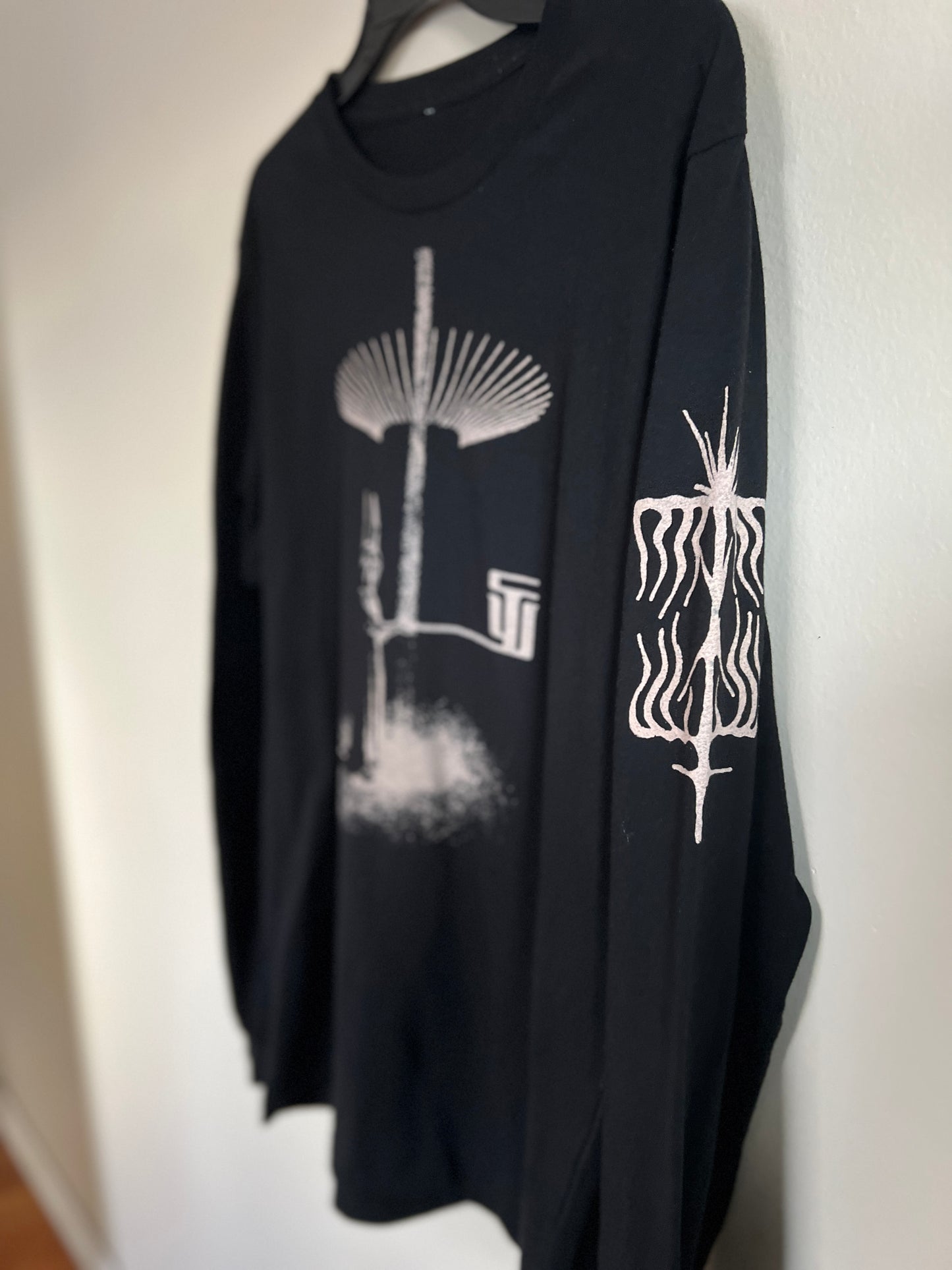 Light Collector on Long Sleeve