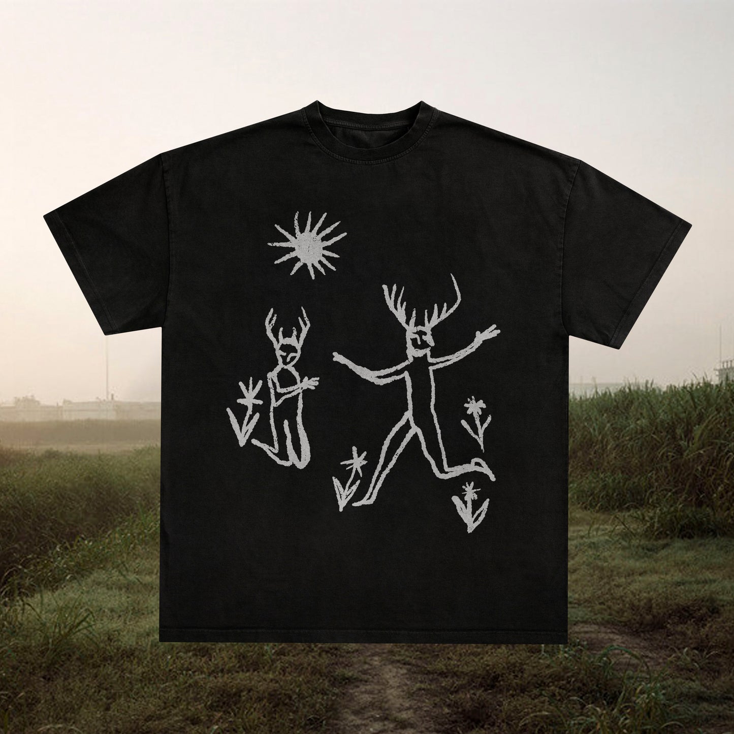 Dora Lange Shirt on black